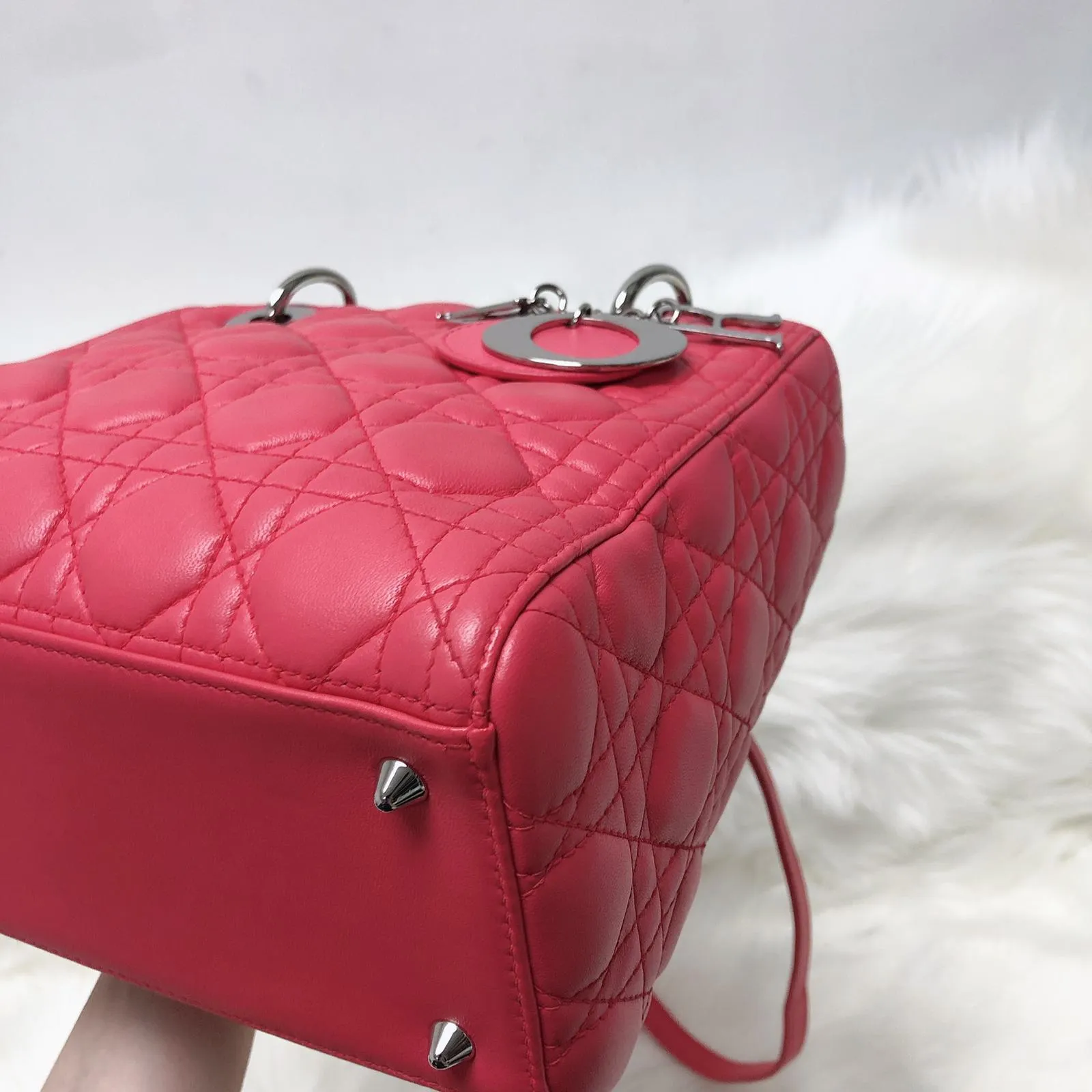 Cannage Lambskin Lady Dior Medium in Red