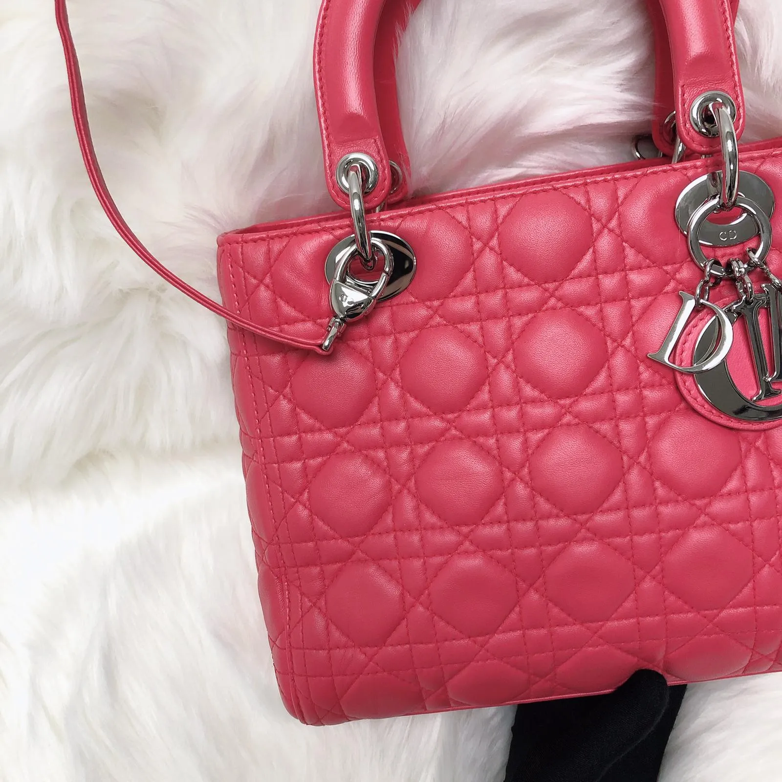 Cannage Lambskin Lady Dior Medium in Red