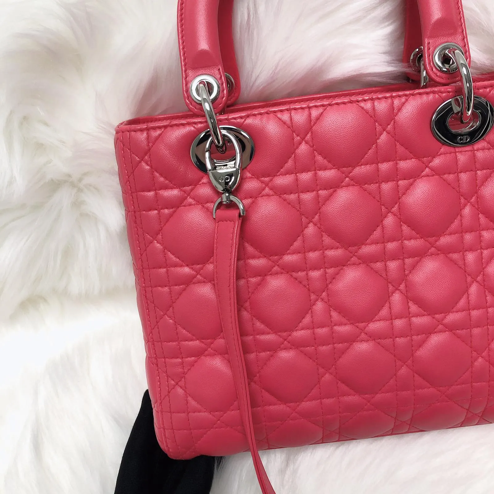 Cannage Lambskin Lady Dior Medium in Red