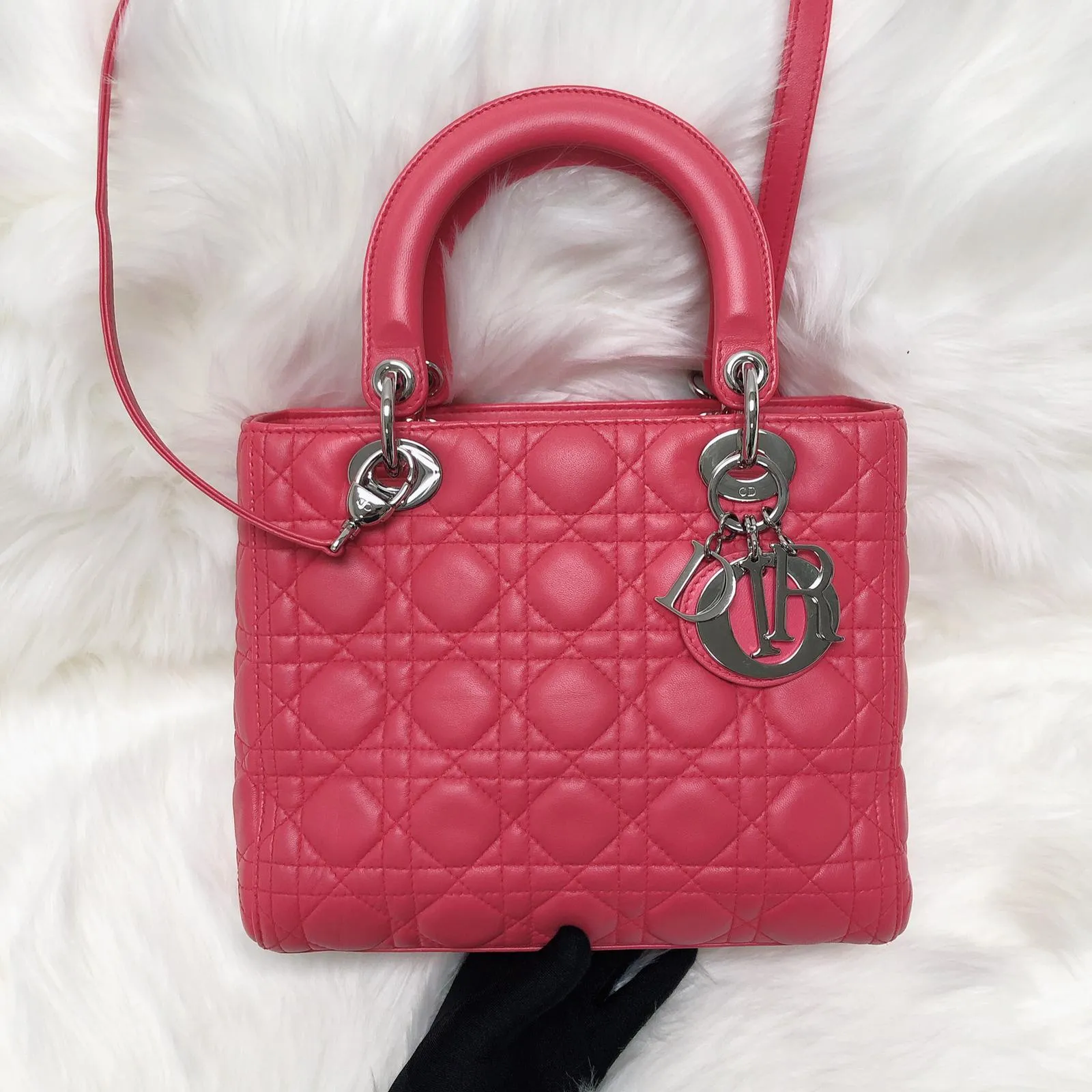 Cannage Lambskin Lady Dior Medium in Red