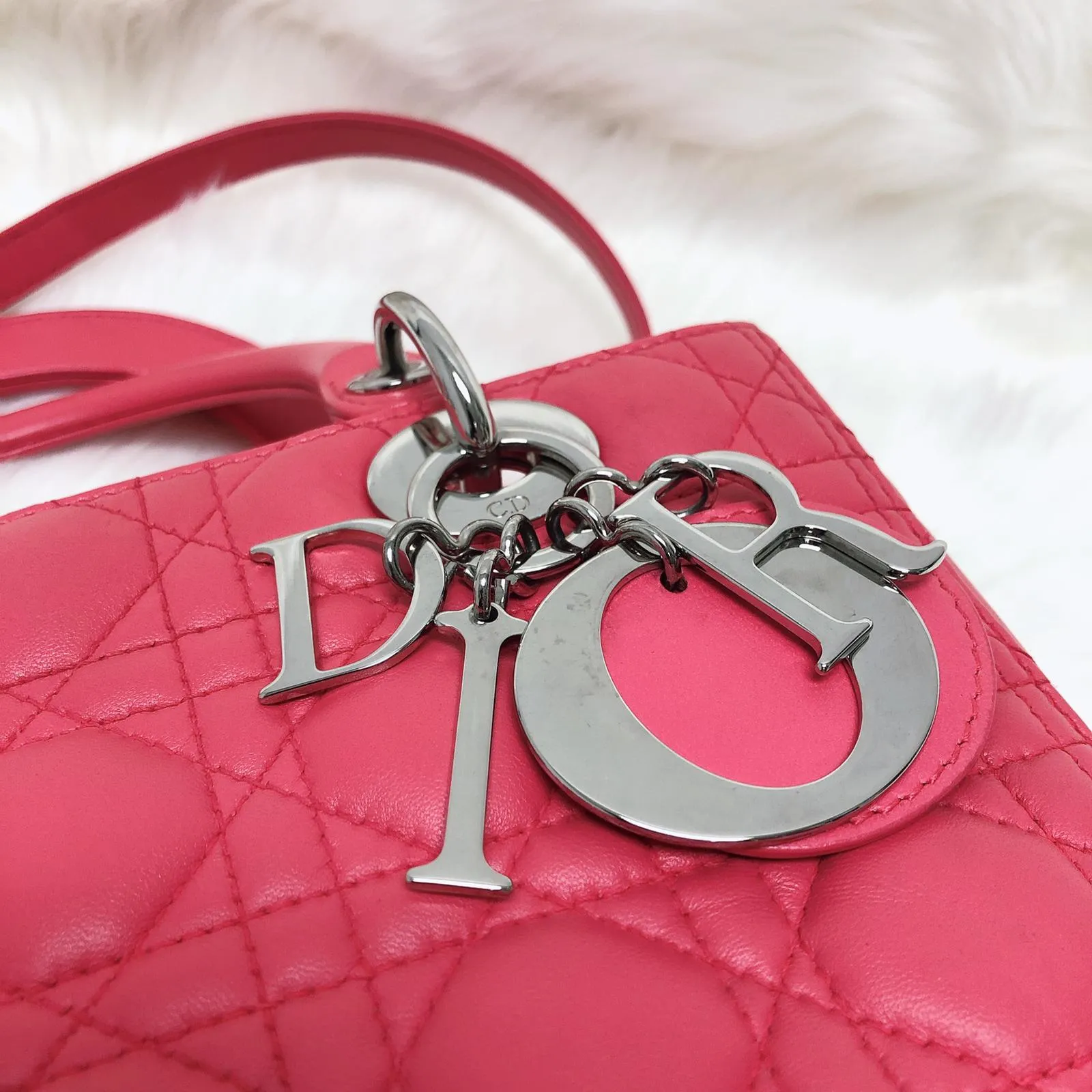 Cannage Lambskin Lady Dior Medium in Red