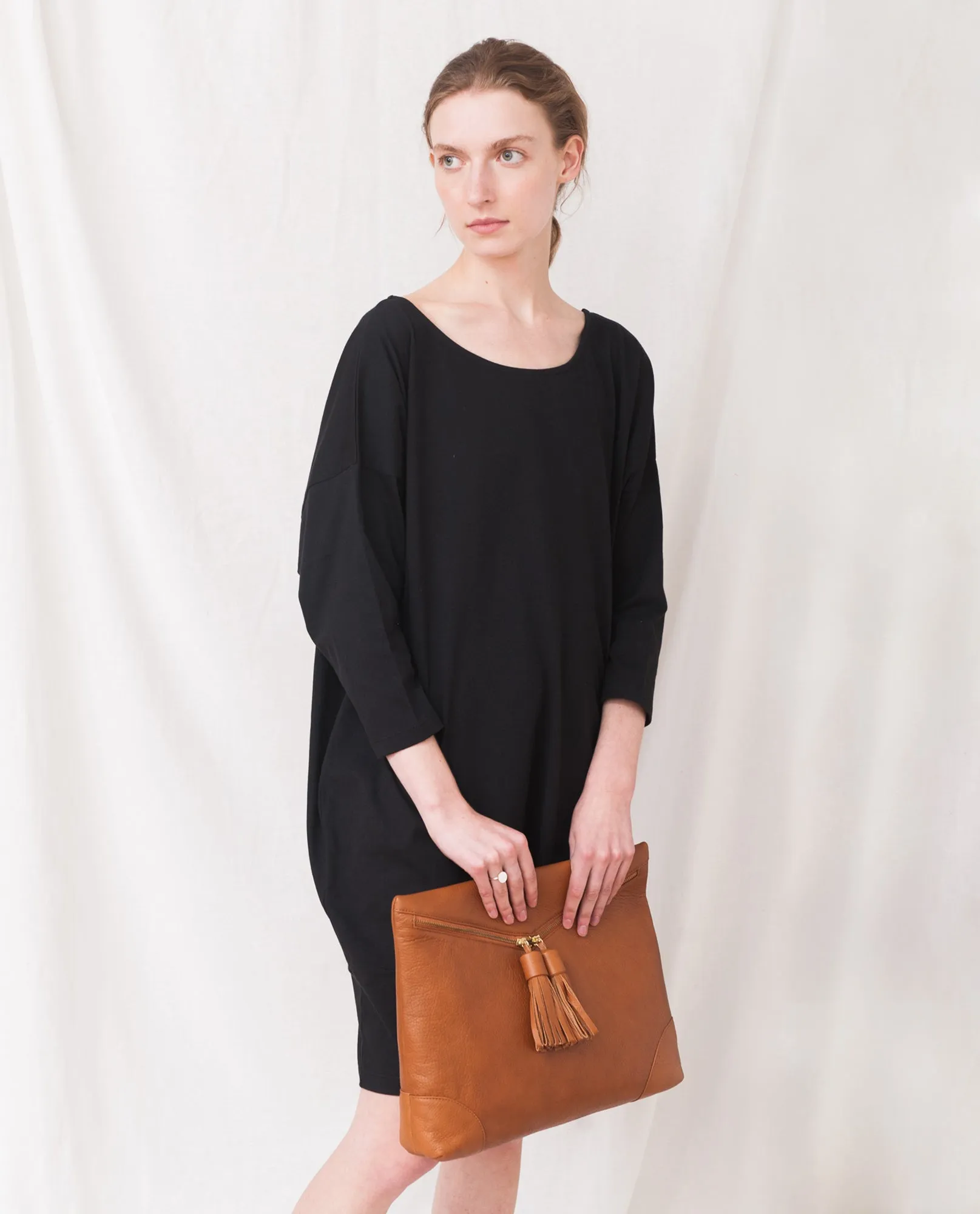 PORTO Leather Oversized Clutch In Tan