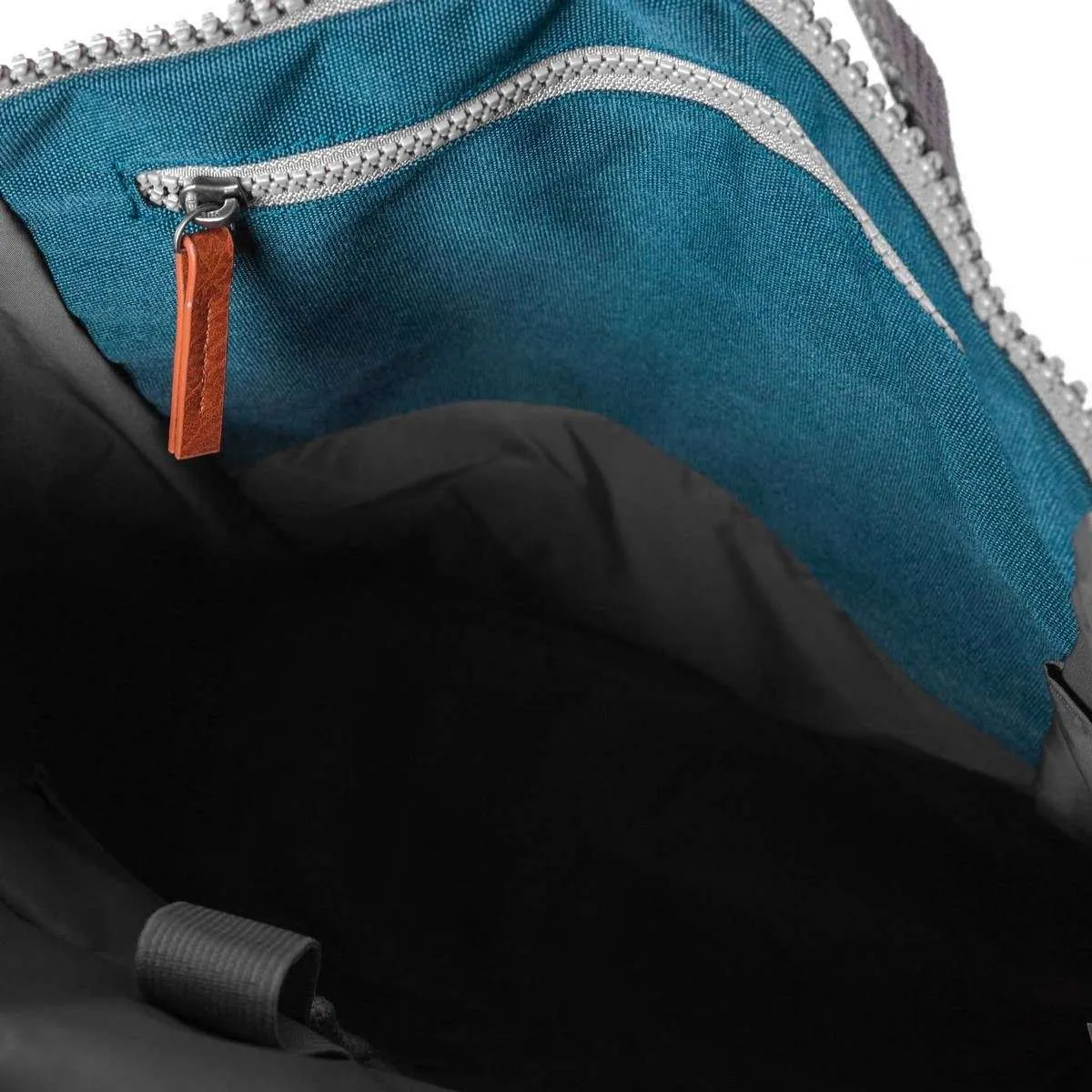 Roka Finchley A Large Sustainable Canvas Backpack - Teal